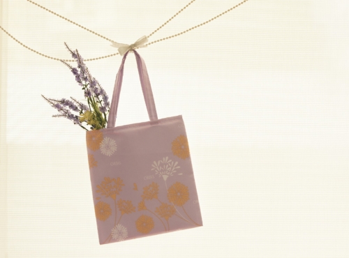 Floral hand bag